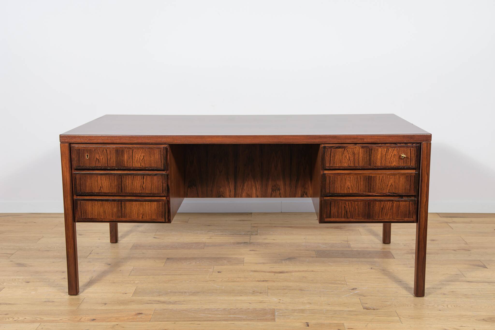 Mid-Century Model 77 Freestanding Desk in Teak from Omann Jun, 1960s