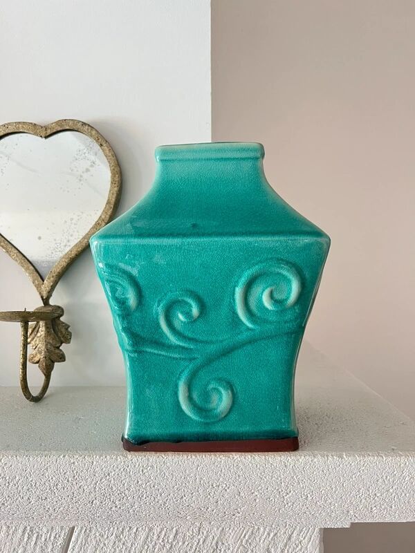 Glazed blue ceramic vase – Celadon style Chinese work