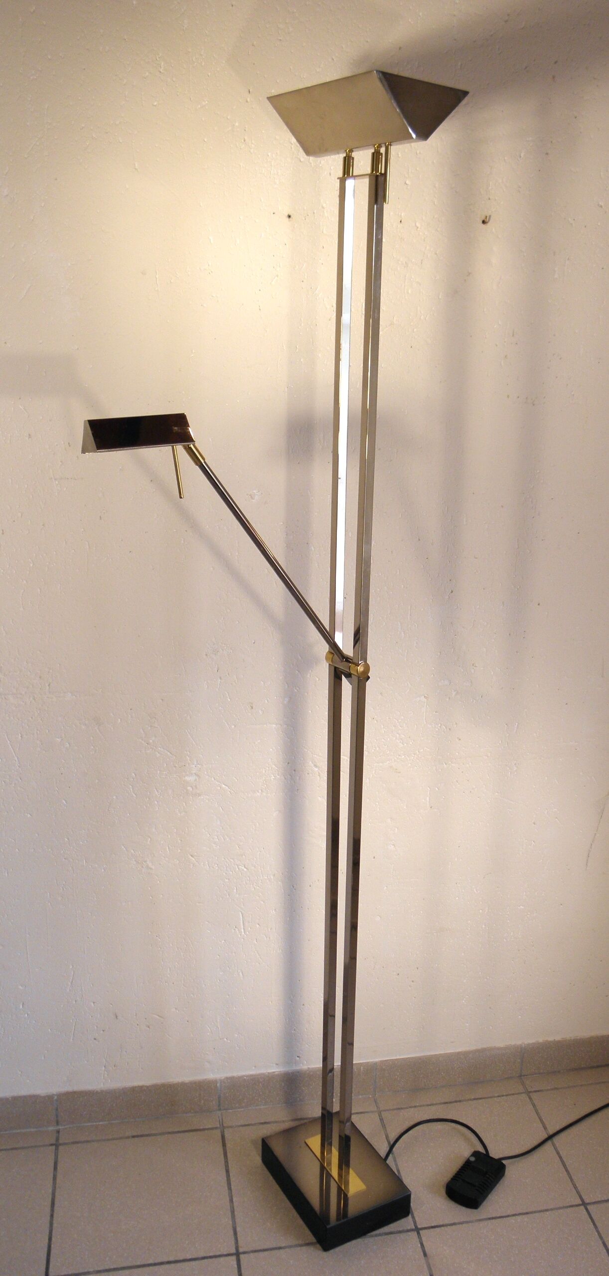 Floor lamp - e-reader 80s