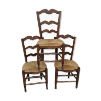 Lot of 3 rustic chairs in very good condition