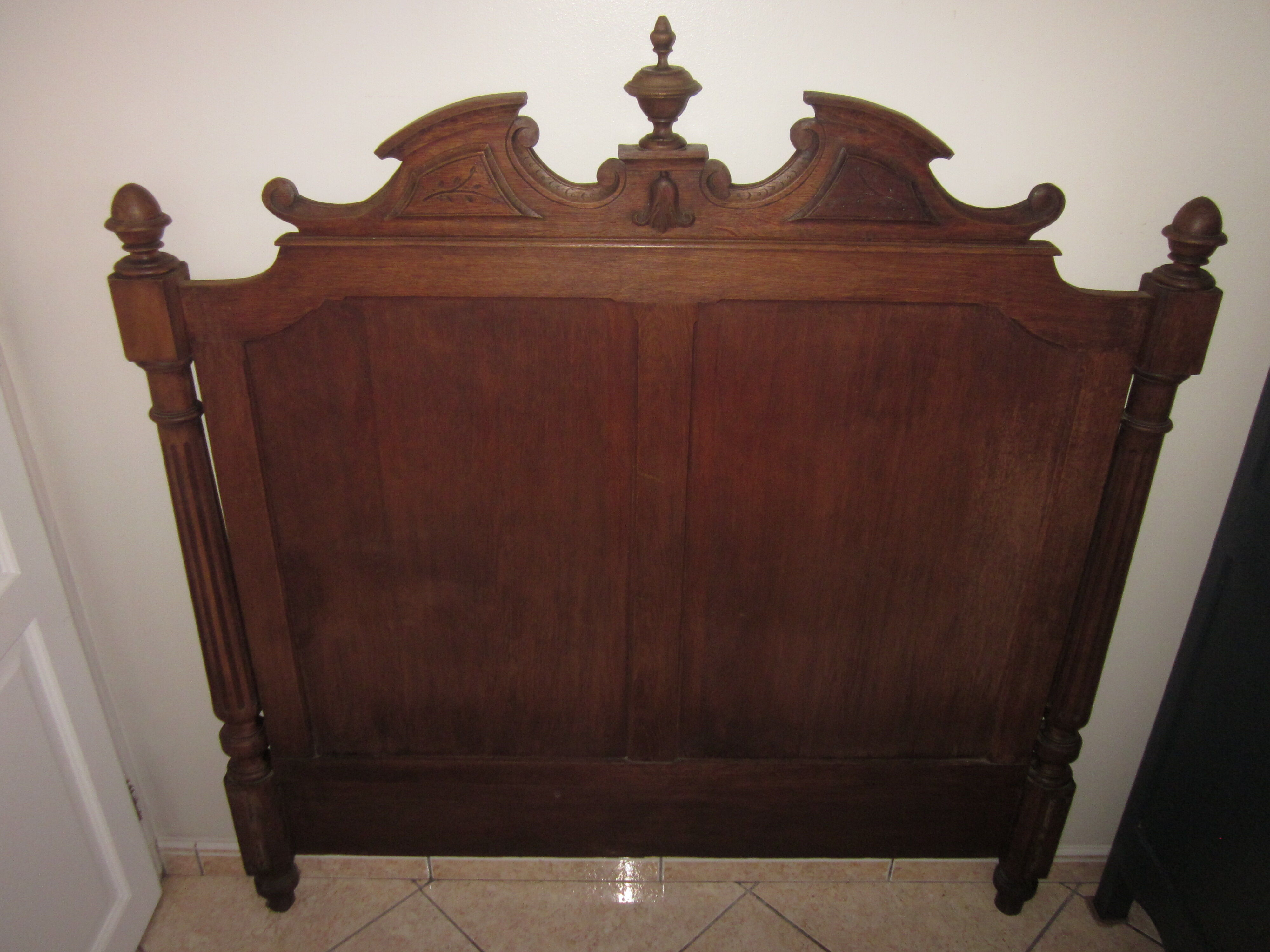 Headboard of the years 1920