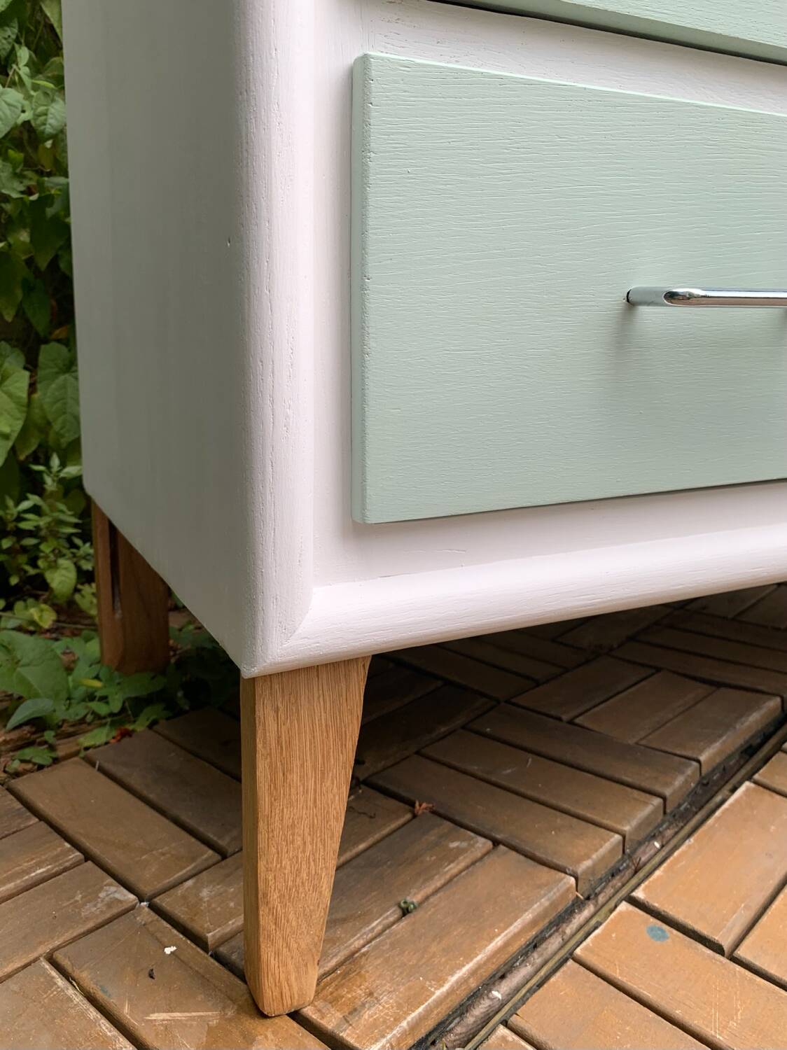 Vintage 1950s compass foot chest of drawers