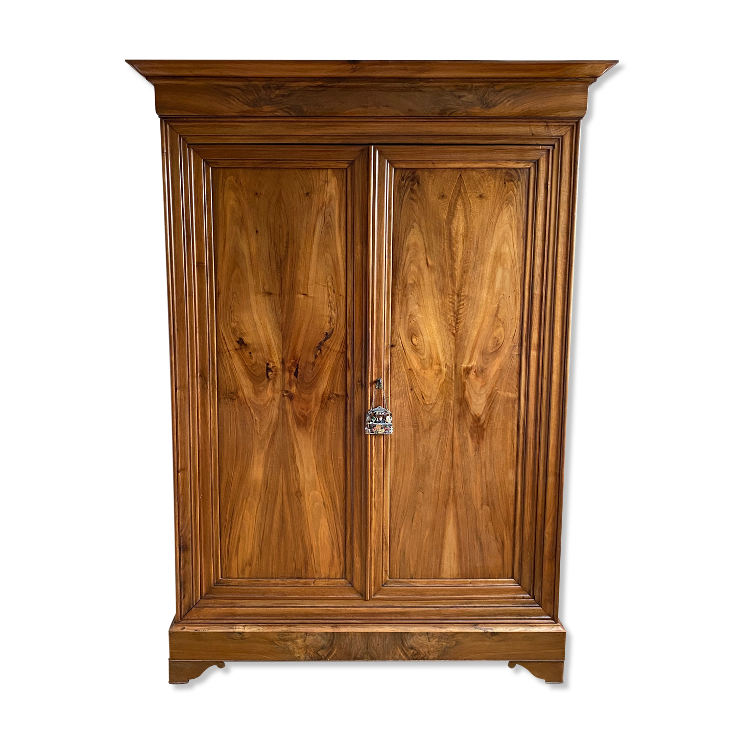 Walnut cabinet Louis Philippe