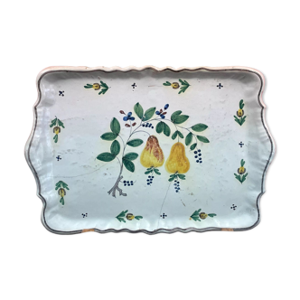 Plat Bannette en faience à décor de fruits vers  1900