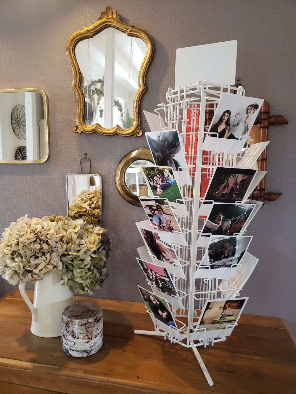 Small postcard display