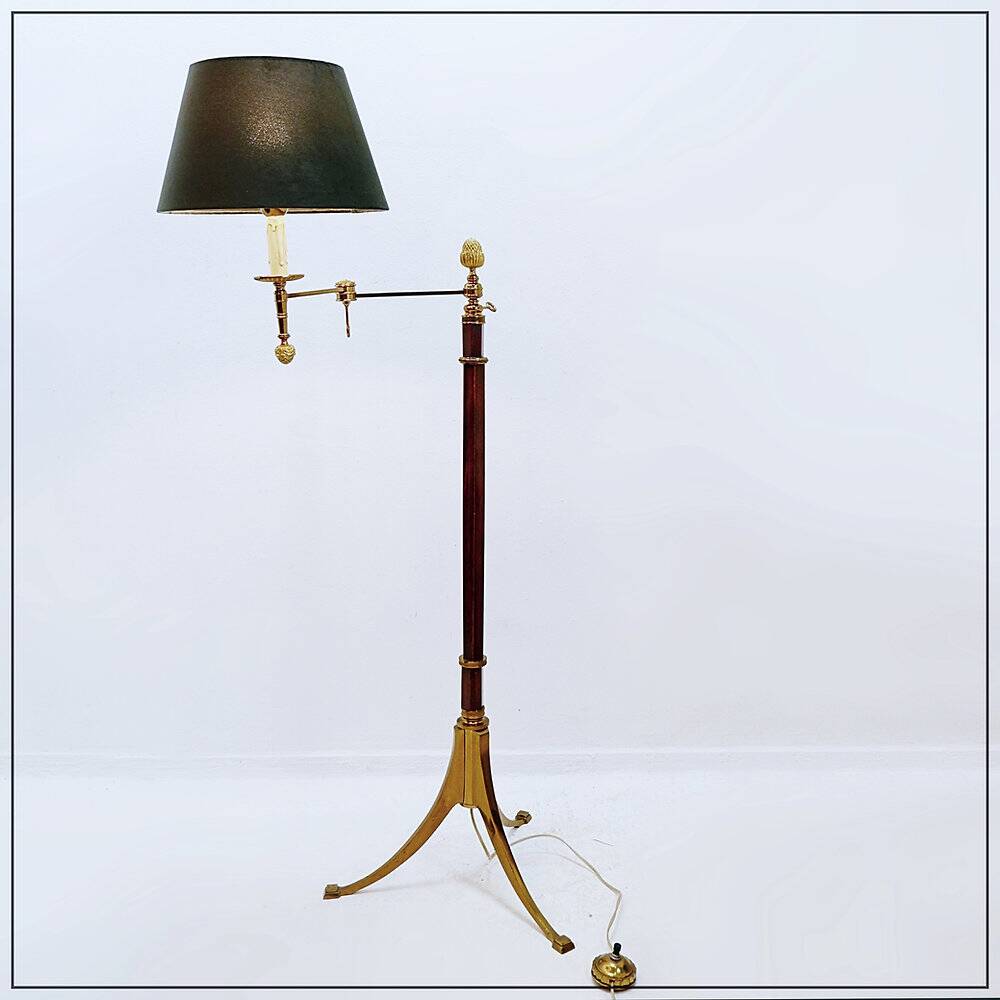 Library or reading floor lamp in brass and wood, mid-20th century.