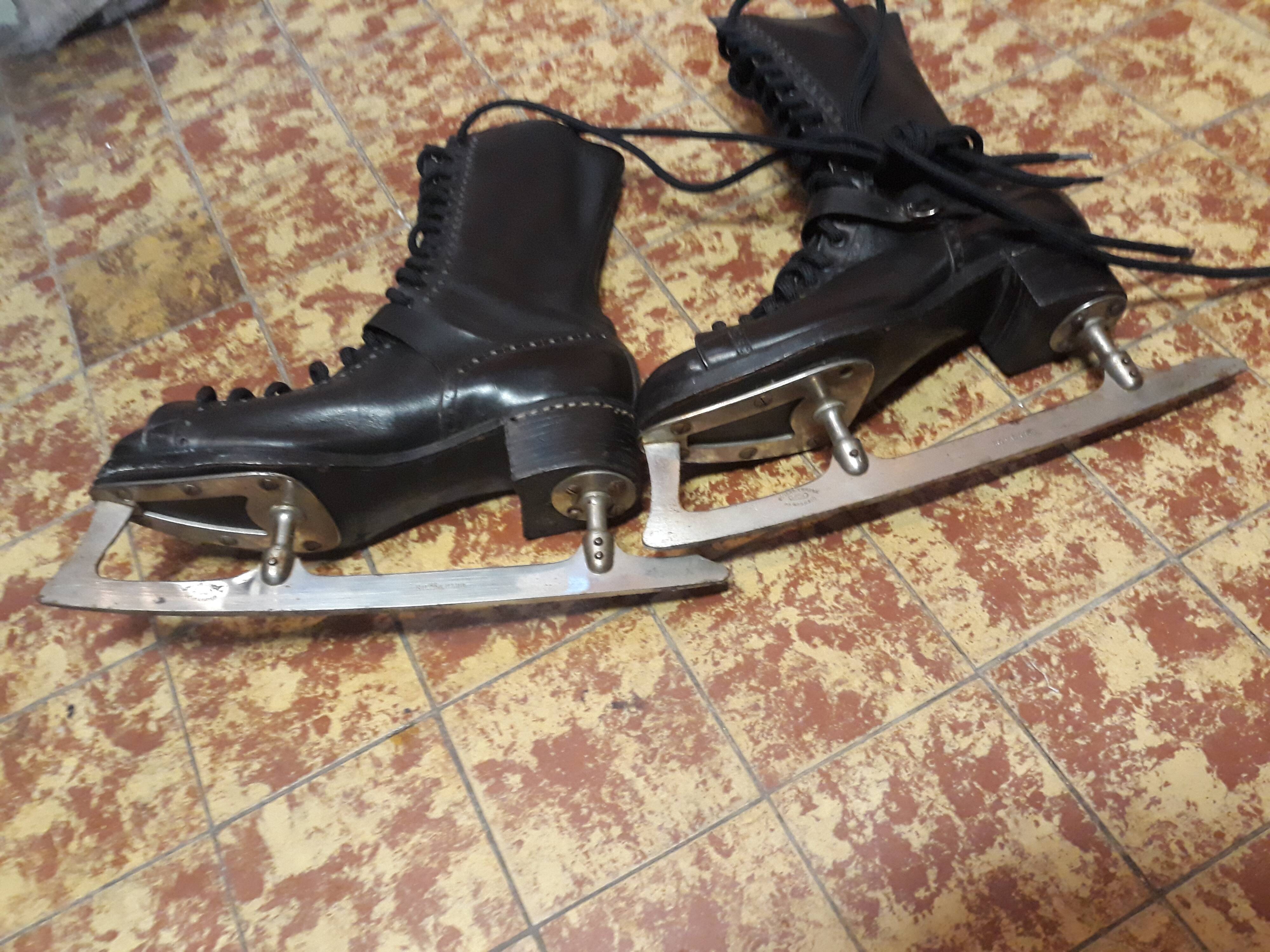 Old woman ice-skating pair beautiful time