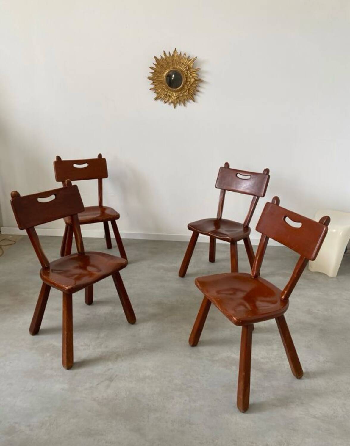 Set of 4 Imperial Loyalist brutalist wooden chairs, vintage 60s design