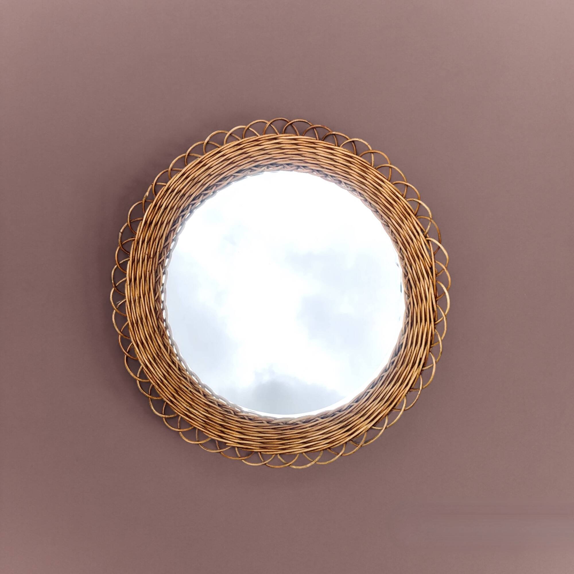 Round vintage wicker mirror - 45 cm