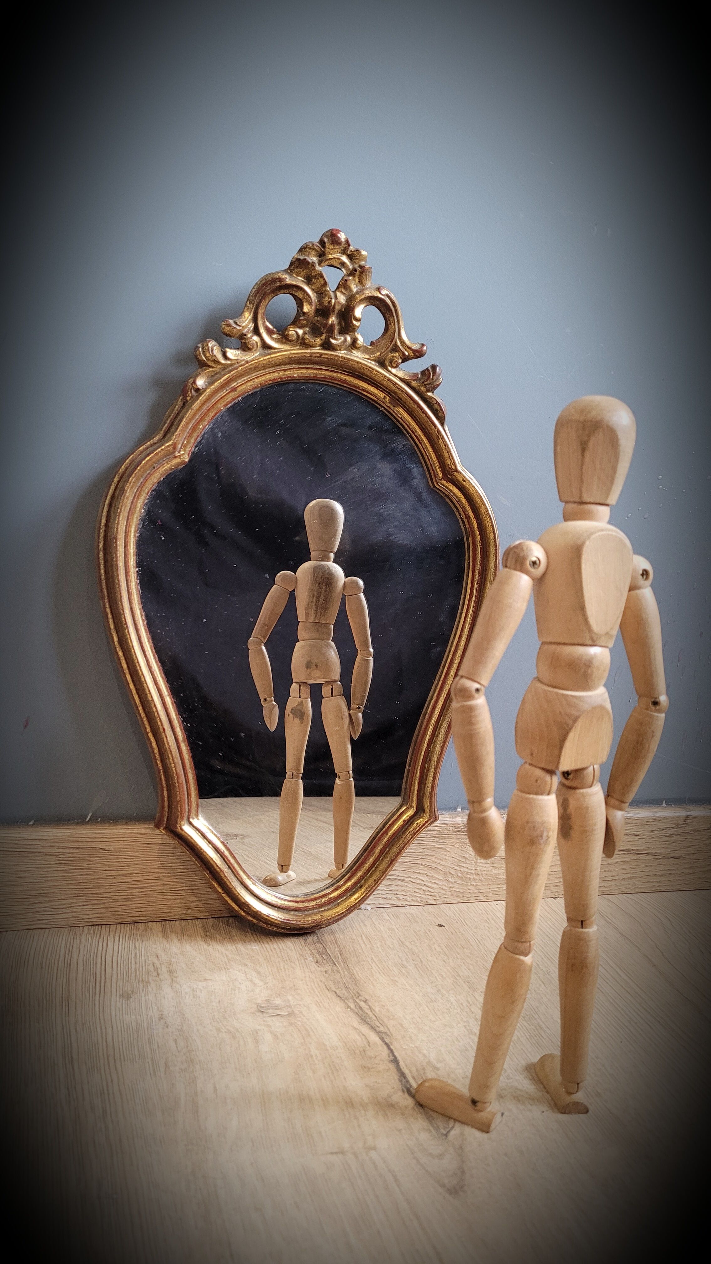 Ornate golden mirror 40x24