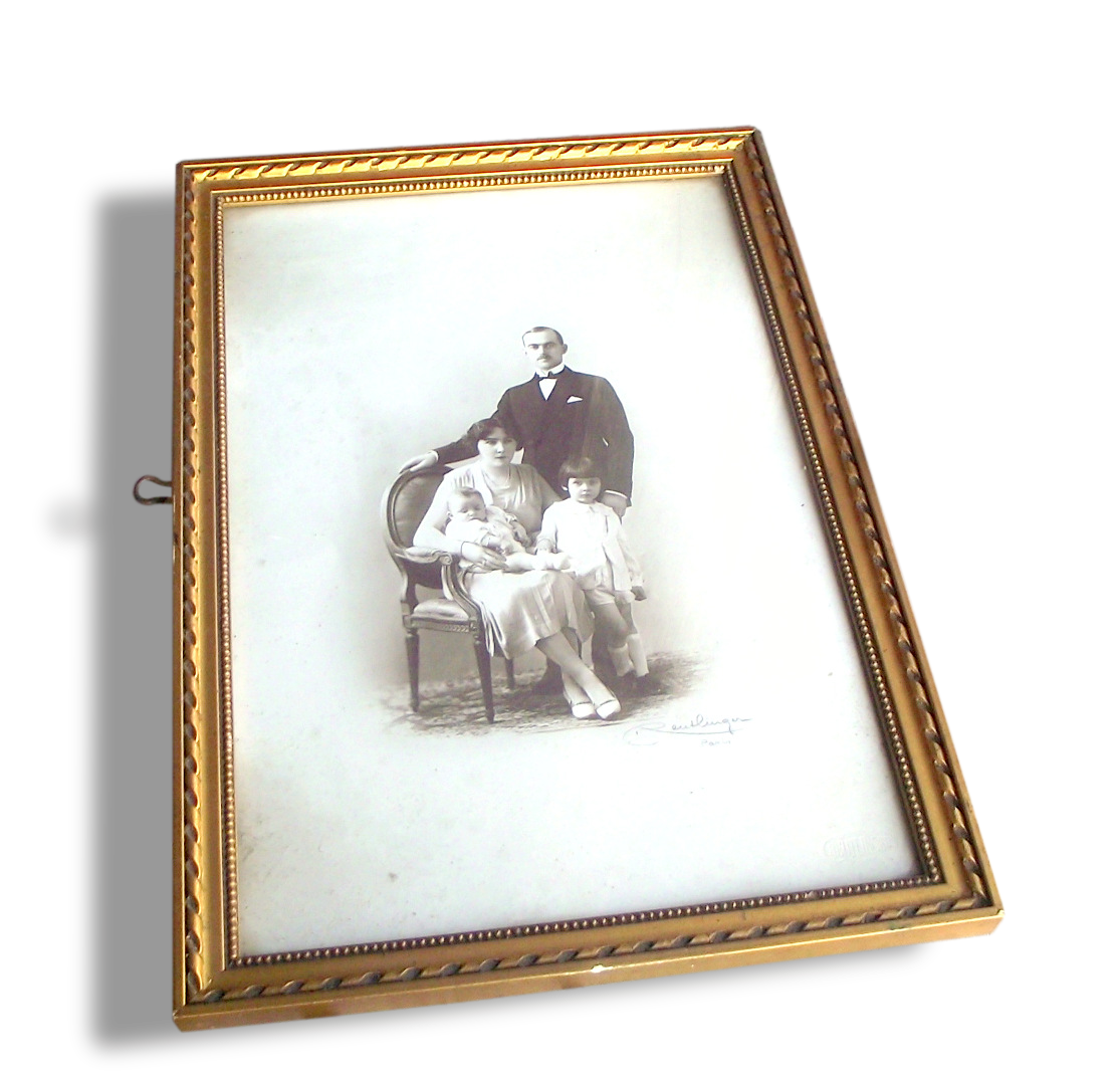 Photo De Famille Ancienne Cadre En Bois Dore Photographie Ancienne Noir Et Blanc Reutlingen Paris Annees 1900 Selency