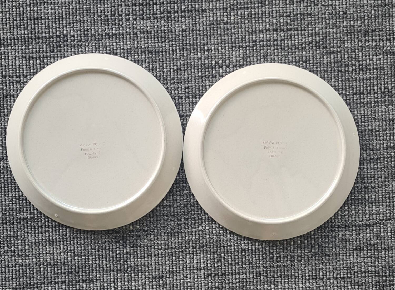Set of 2 Pornic "Palmyre" plates
