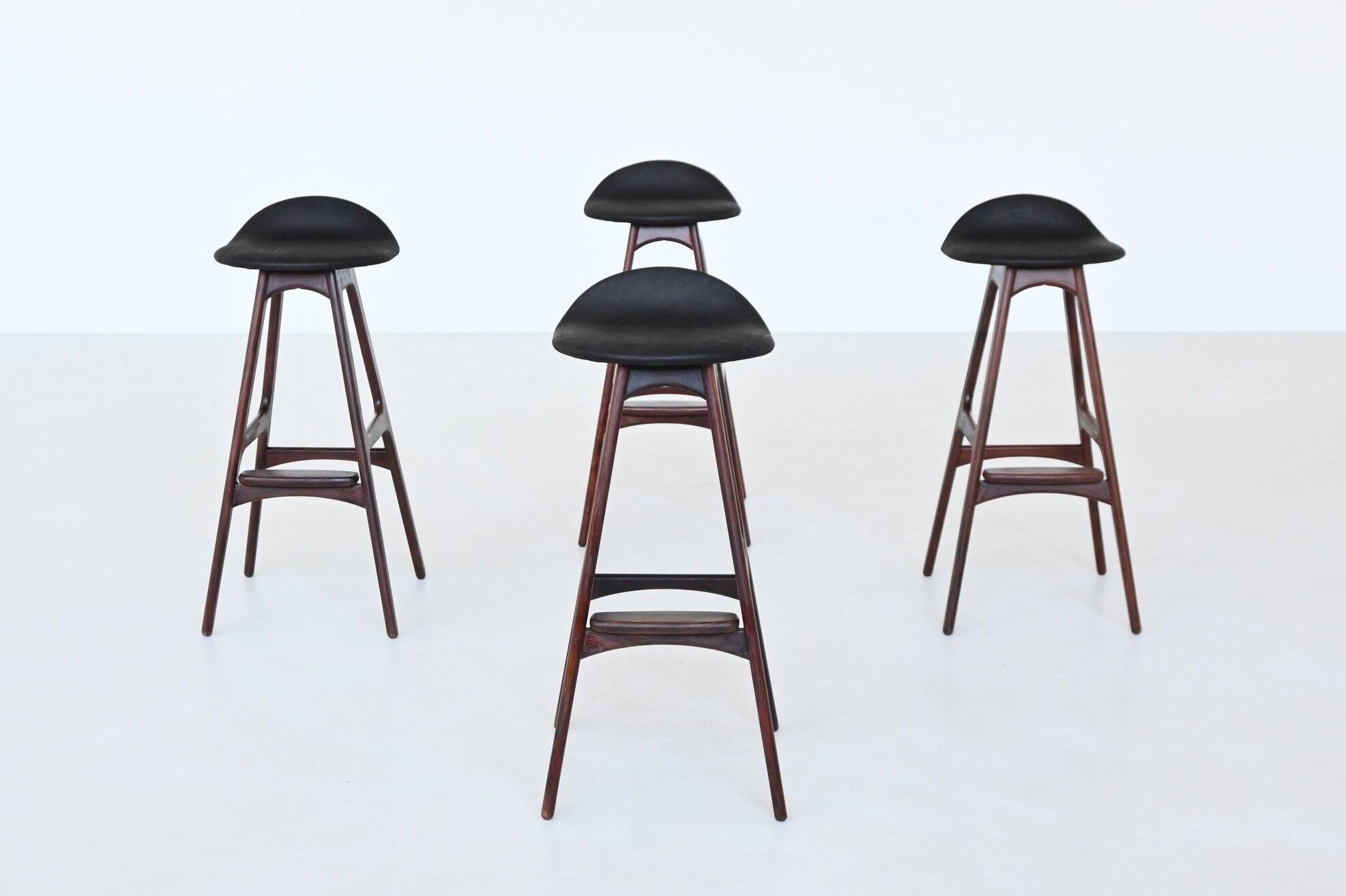 Erik Buch 'OD61' Bar Stools in rosewood Odense Mobler