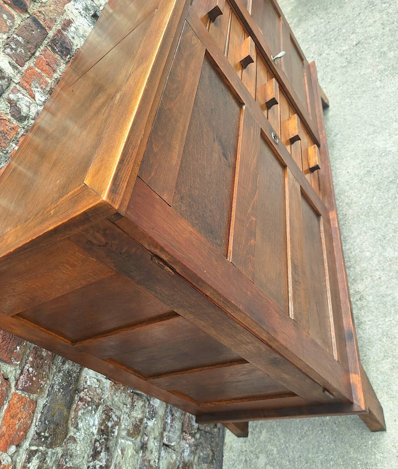 Buffet reconstruction René Gabriel vintage, meuble ancien dit de sinis