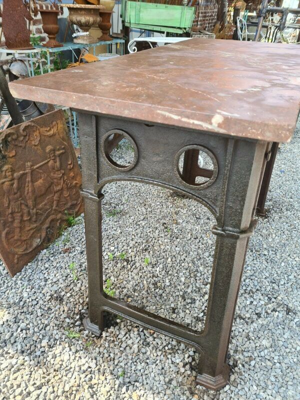 Table console industrielle  en fonte et marbre