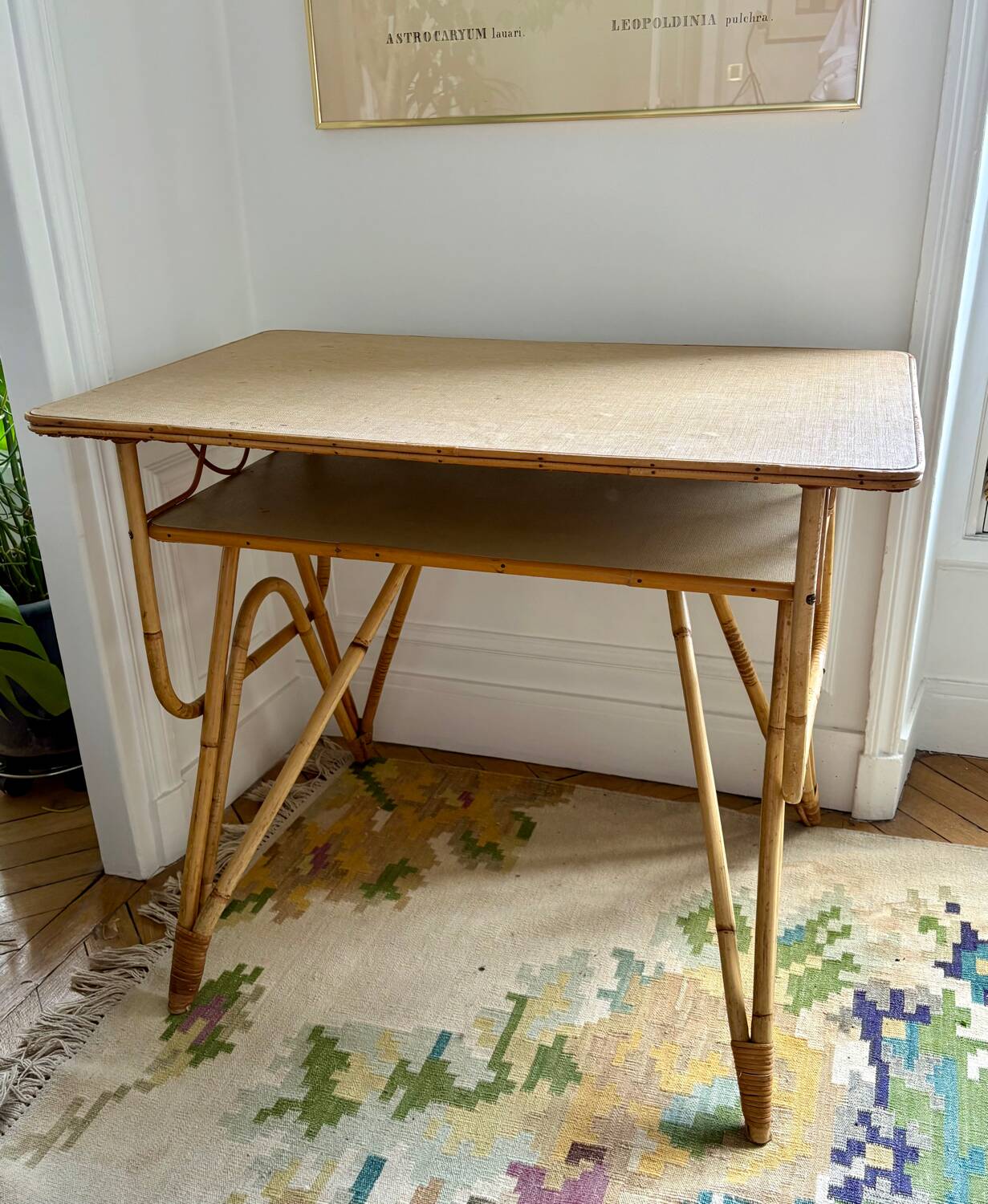 Vintage desk in rattan and bamboo from the 50s/60s.