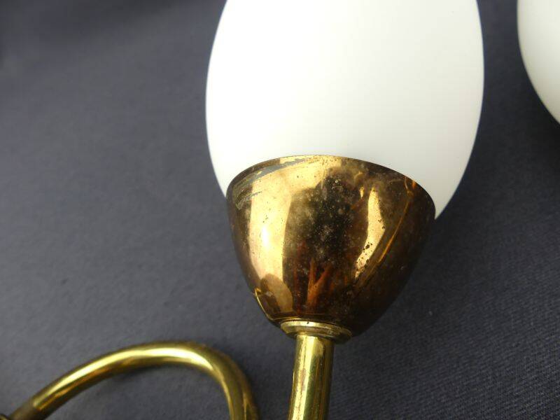 Vintage brass wall light with 3 glass tulips.