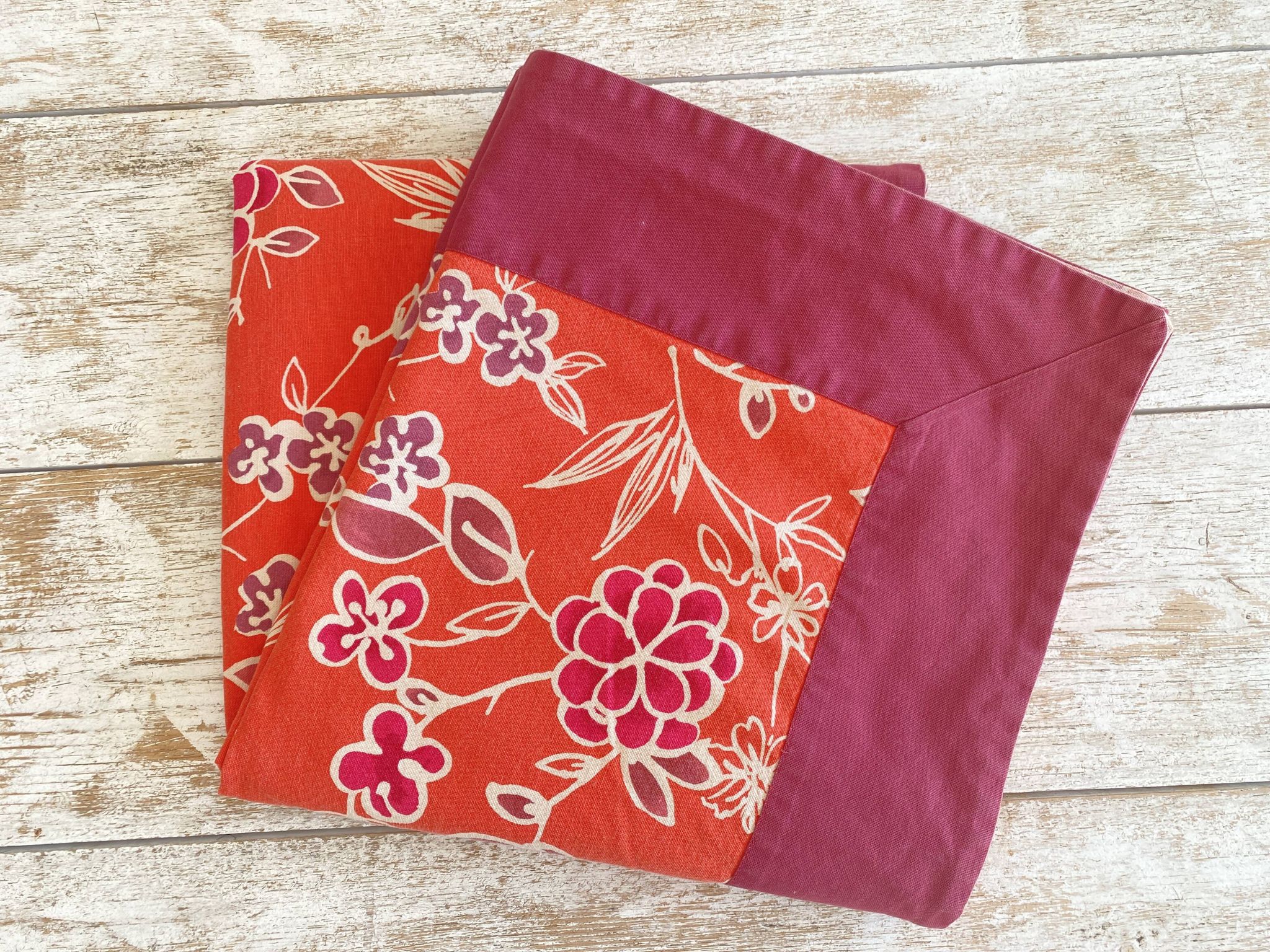 Nappe à l' imprimé floral avec plate bande- Linvosges - coton - 140x150 cm