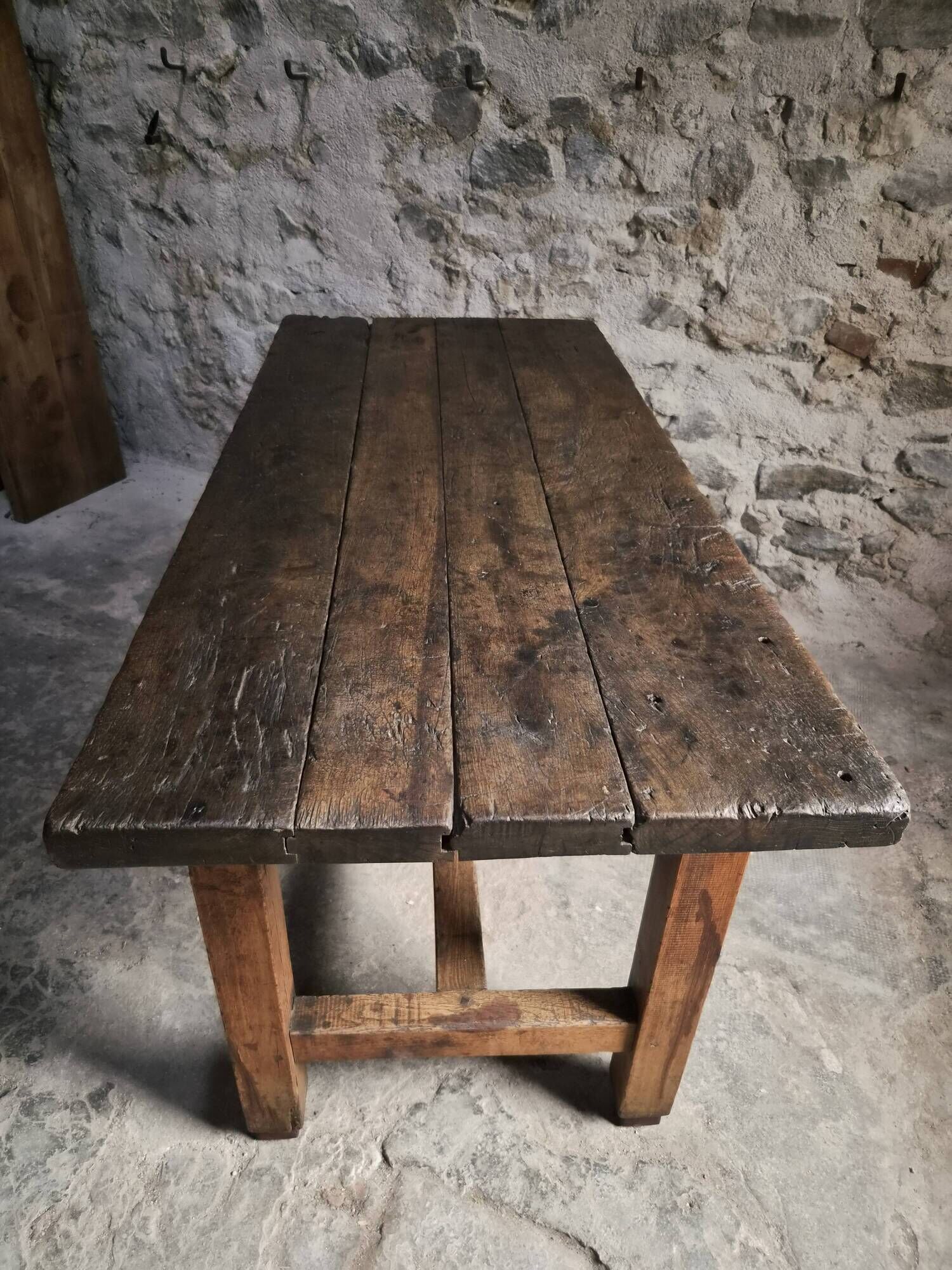 Dining table / antique work table in oak from France, 1750–1850