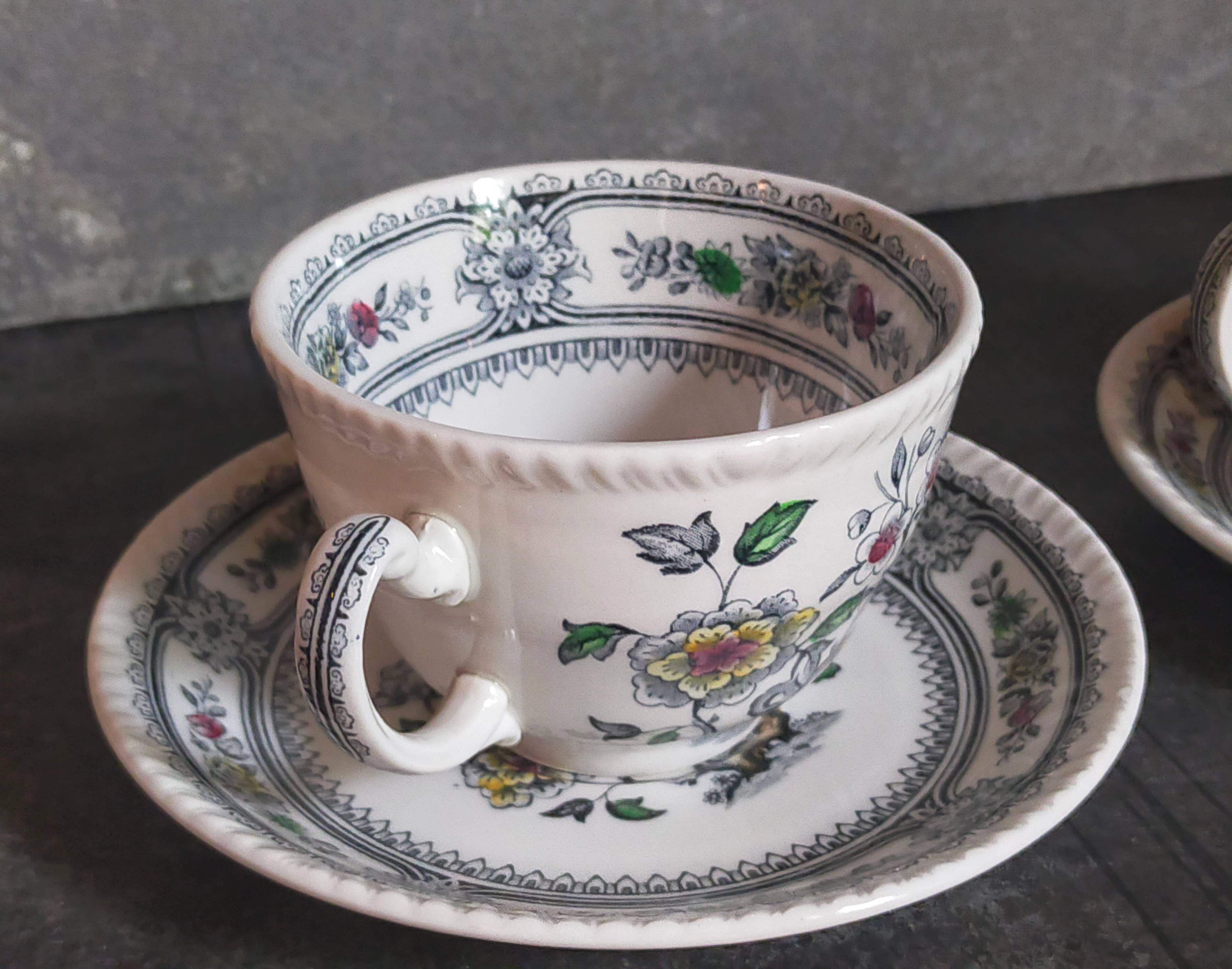 Two vintage wood & sons english lunches "dorset" service