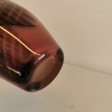 Vase en verre aux couleurs / nuances violettes, estimé danois et des années 1970-80.