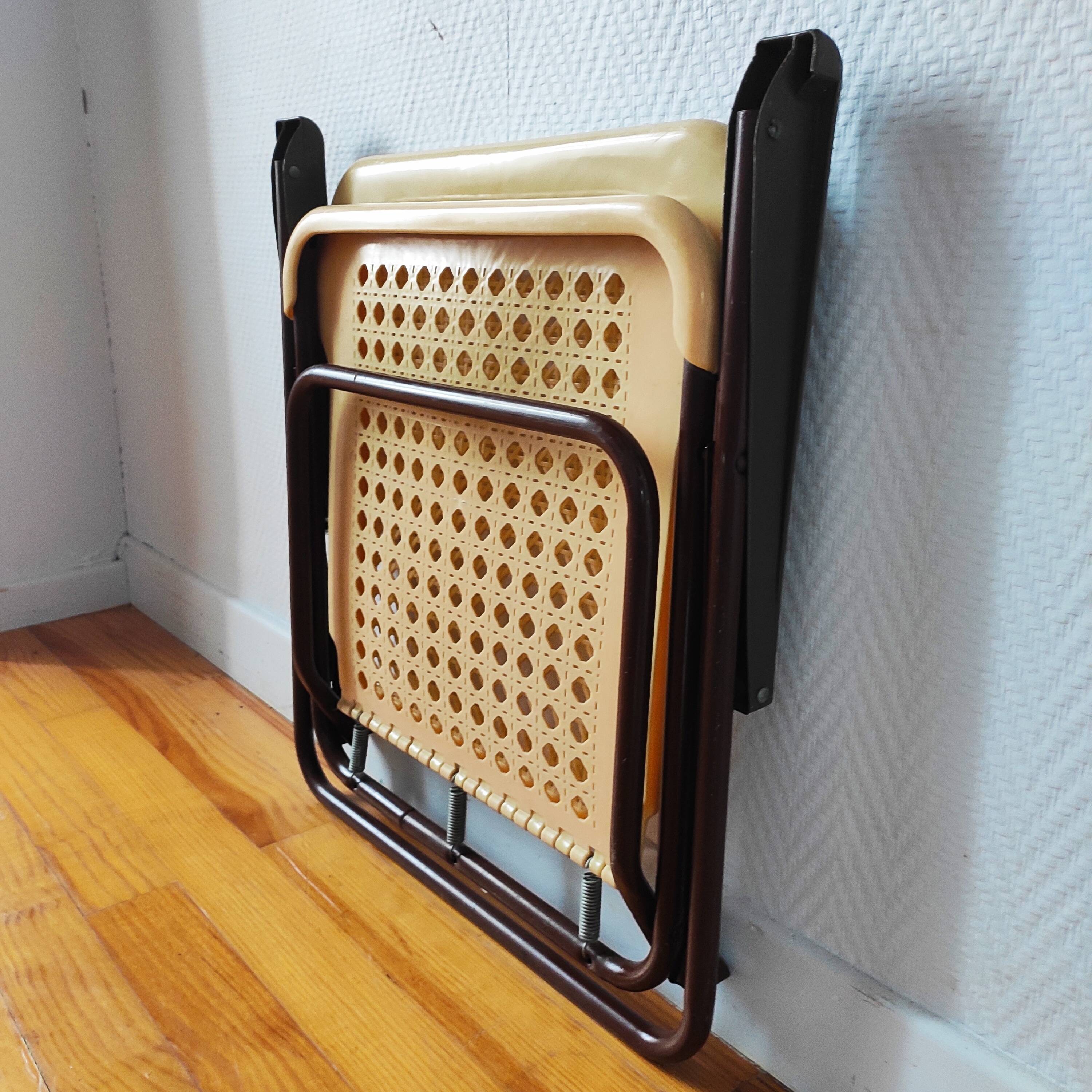 Vintage Italian folding chair 1970