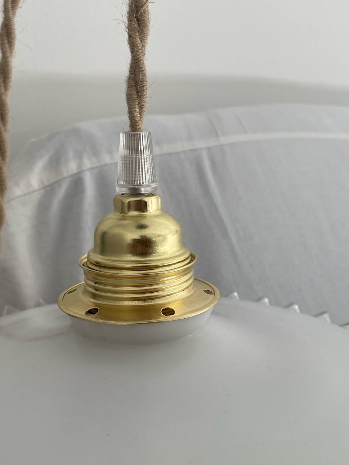 Pair of lace-edged opaline portable lamps with cord wire