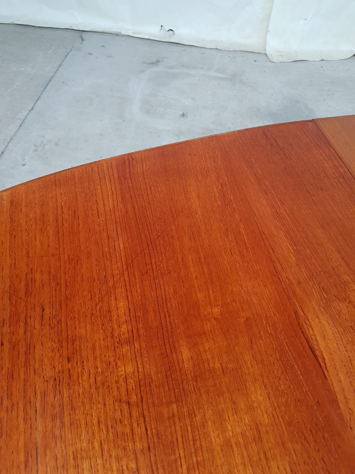 Dining table by William Lawrence