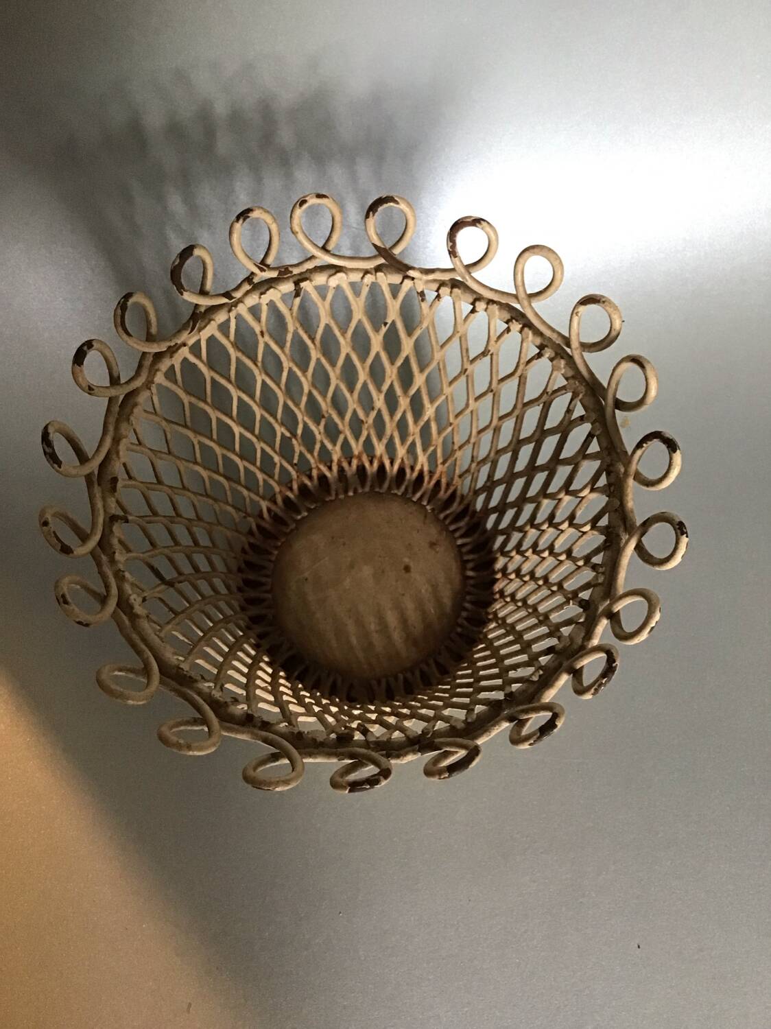 Mathieu Mategot planter