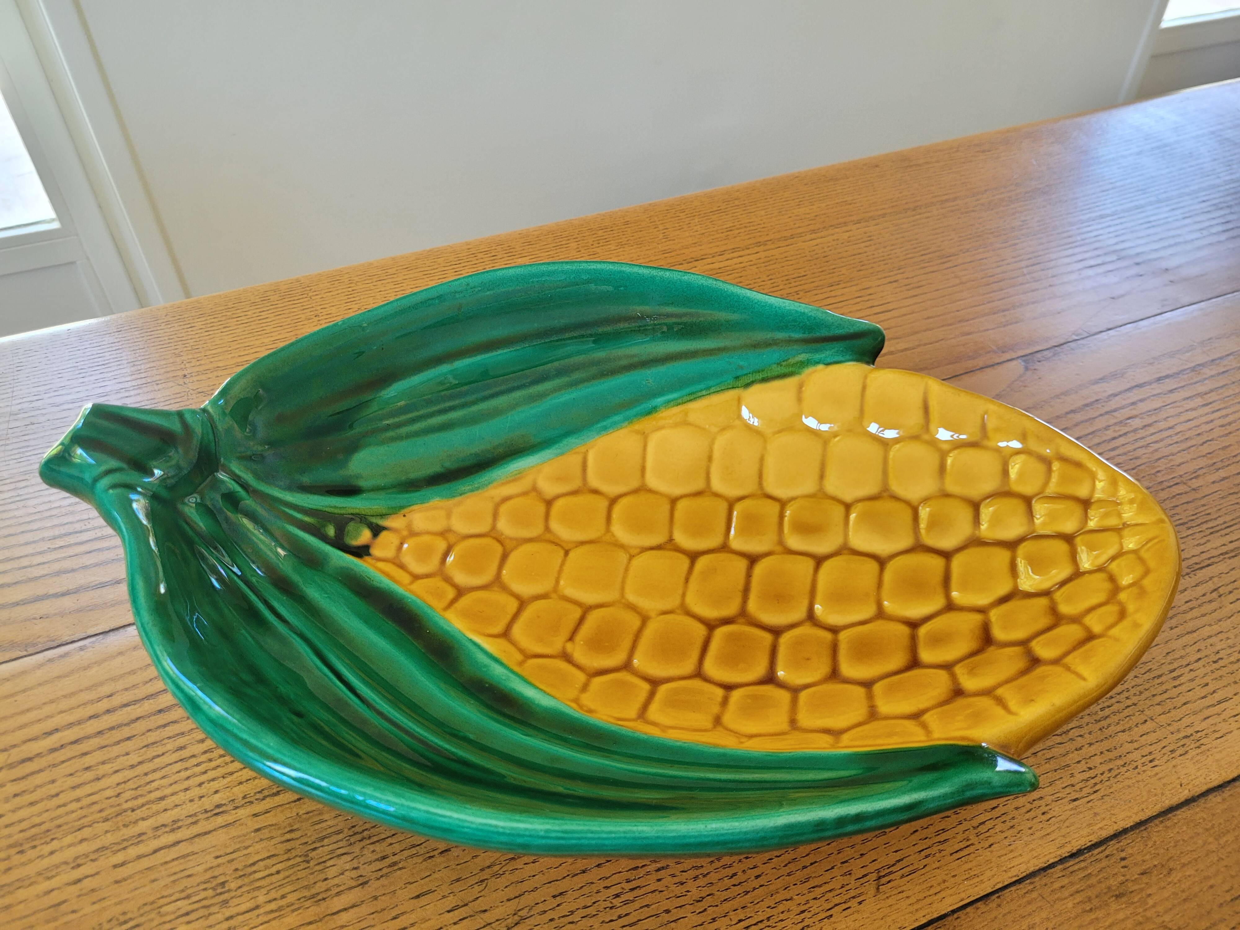 Large fruit dish/bowl in Vallauris slip