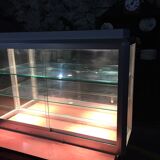 Illuminating showcase aluminum frame