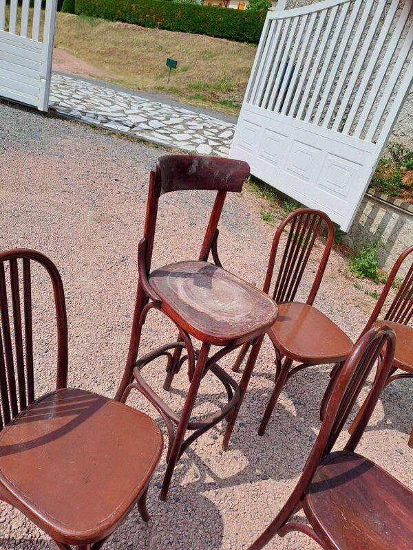 5 chaises bistrot et 1 tabouret