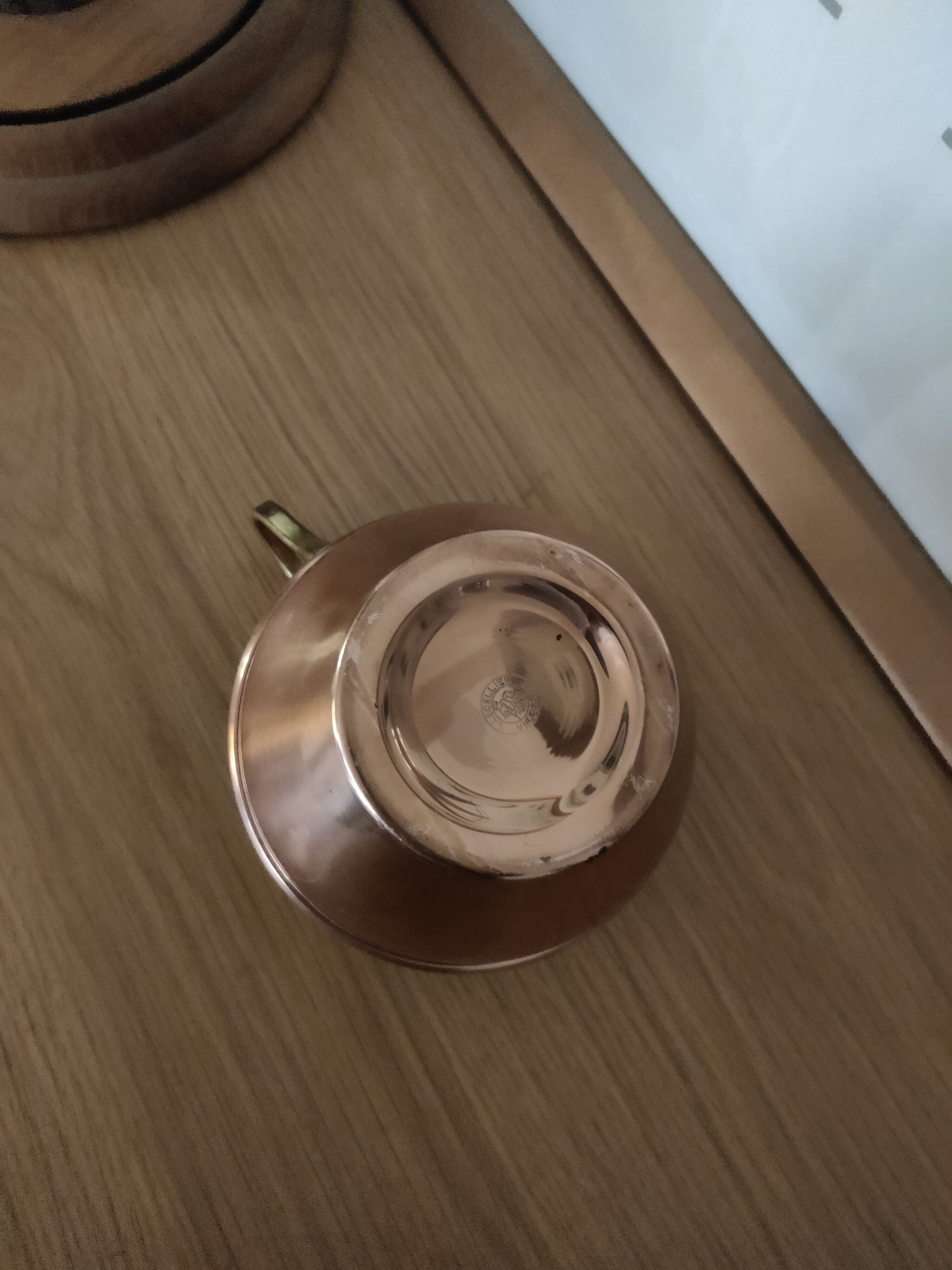 Vase en cuivre
