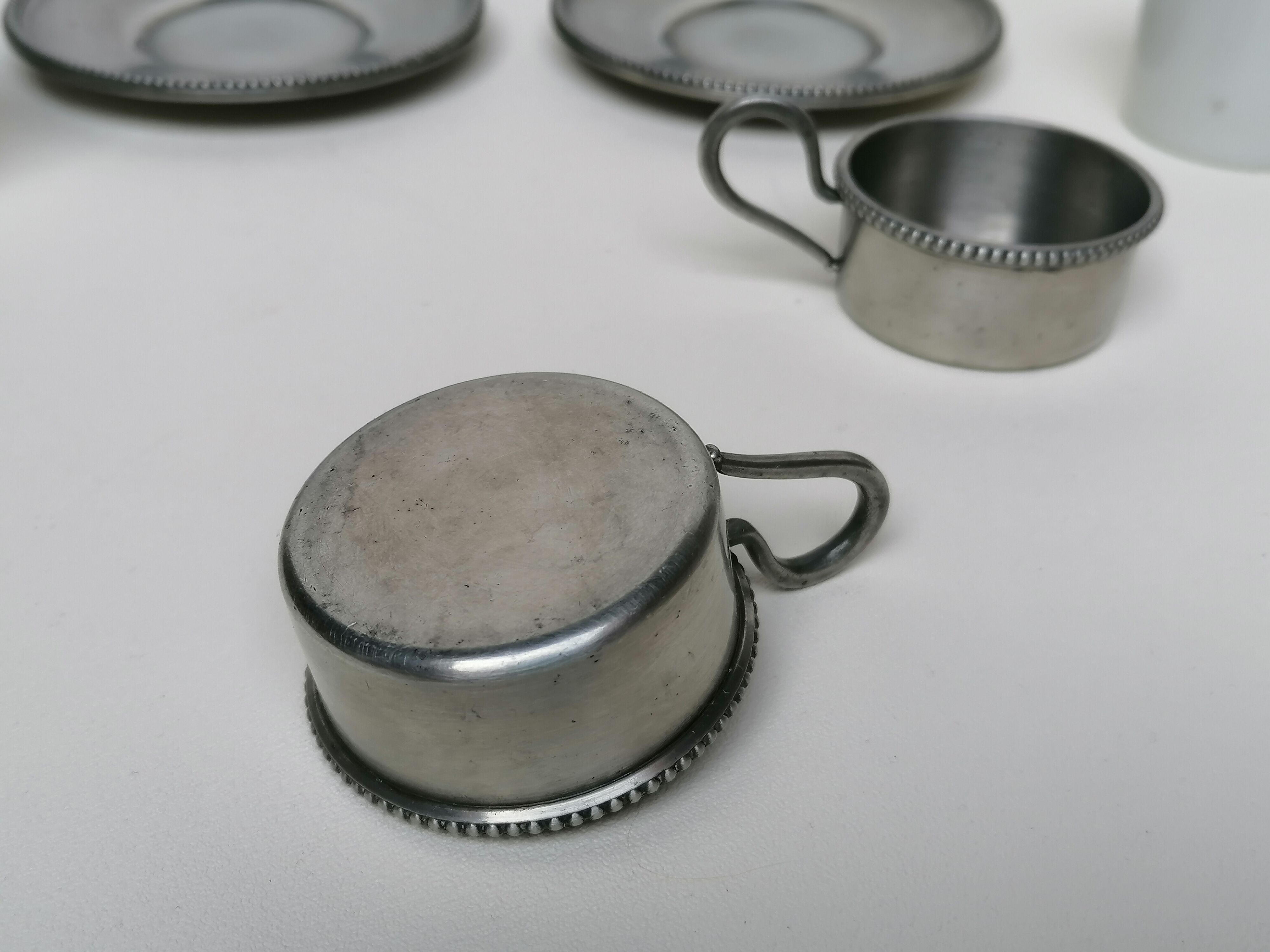 Set of 2 cups