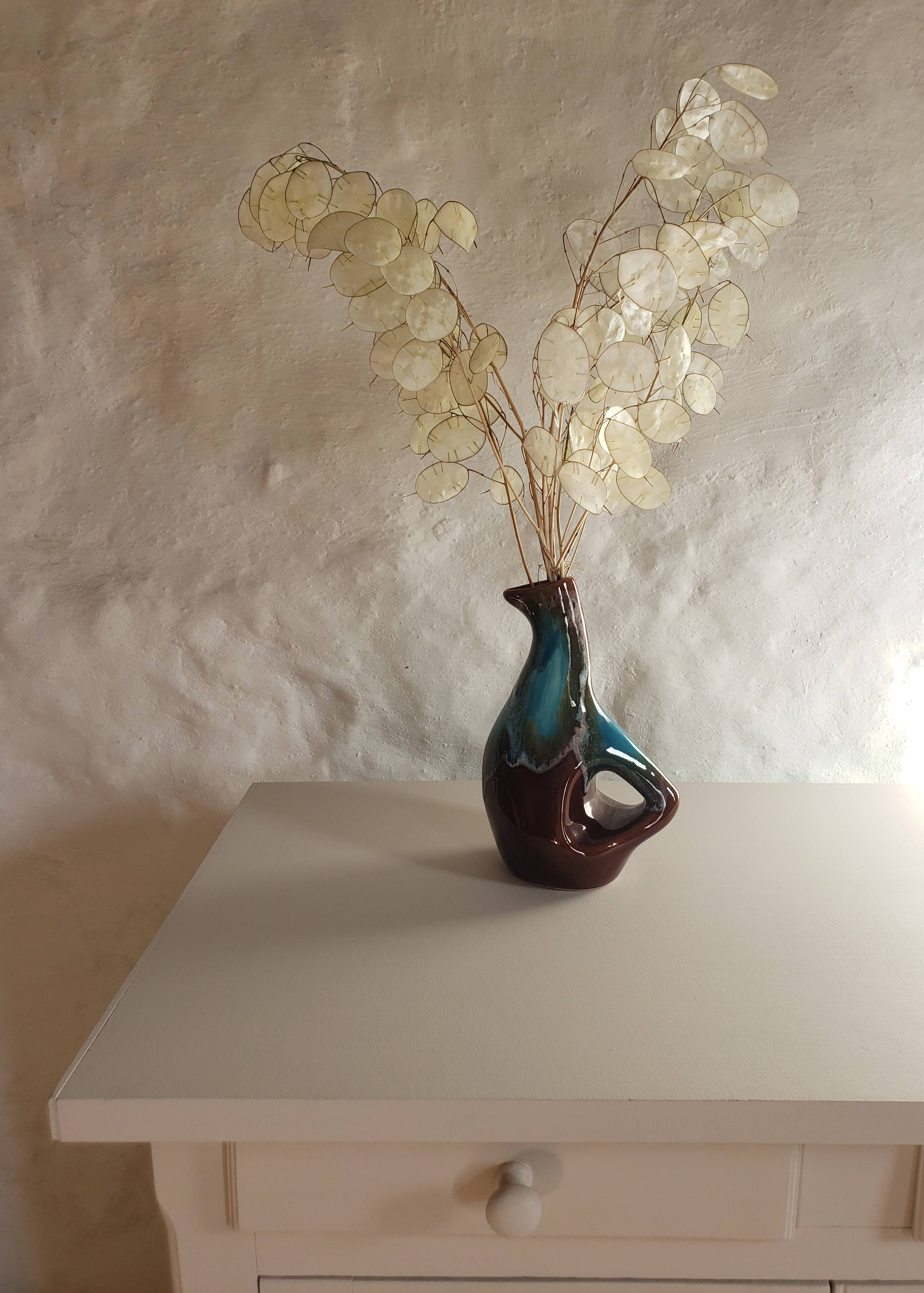 Zoomorphic sandstone vase