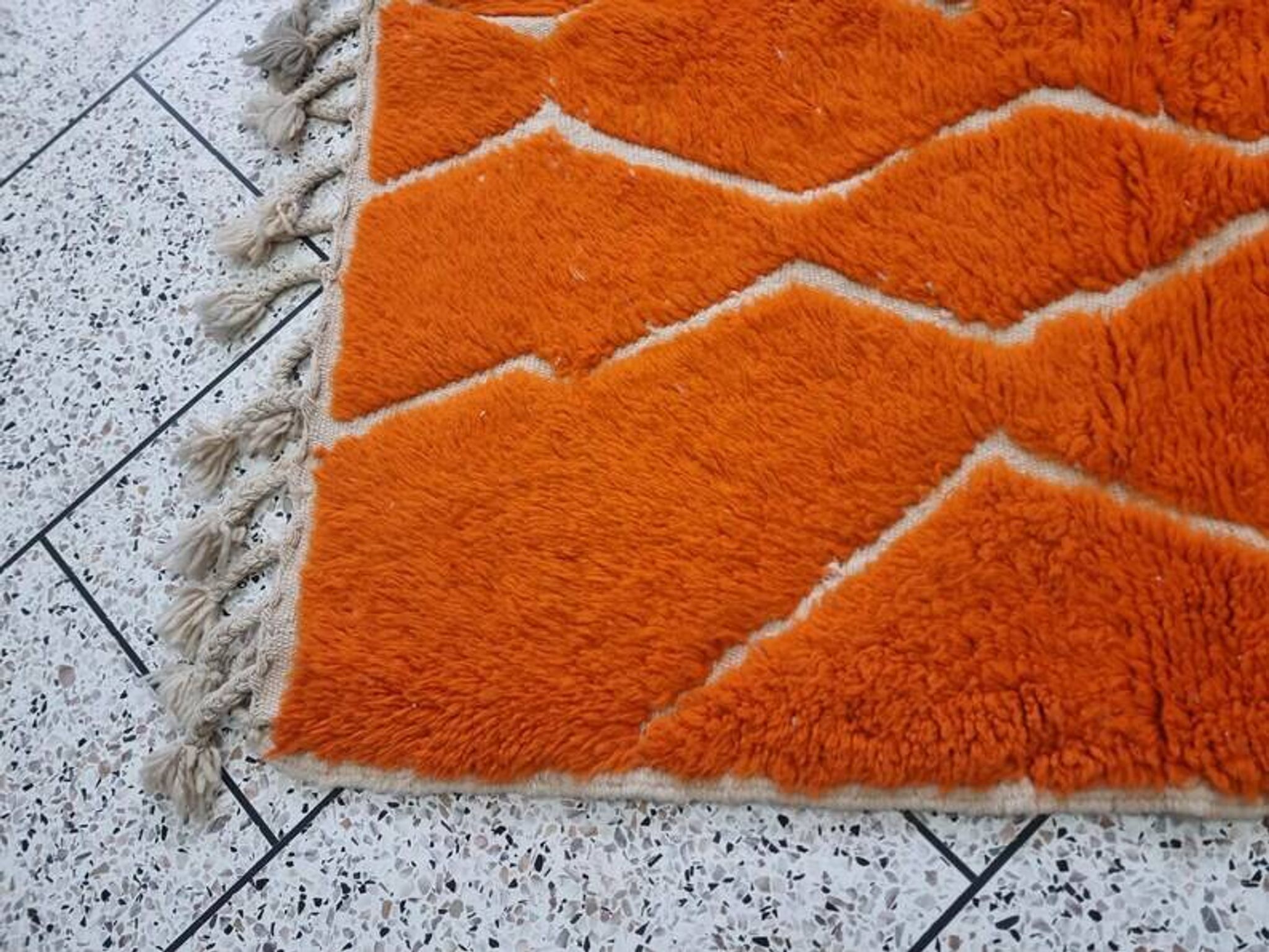 Moroccan handmade rug 200cmx200cm