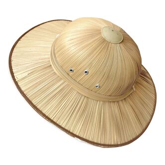 Colonial hat woven in straw and wicker