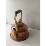Old teapot in mixed copper and elements (handle and cap) in painted ceramic.