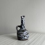 Vase en poterie ancienne