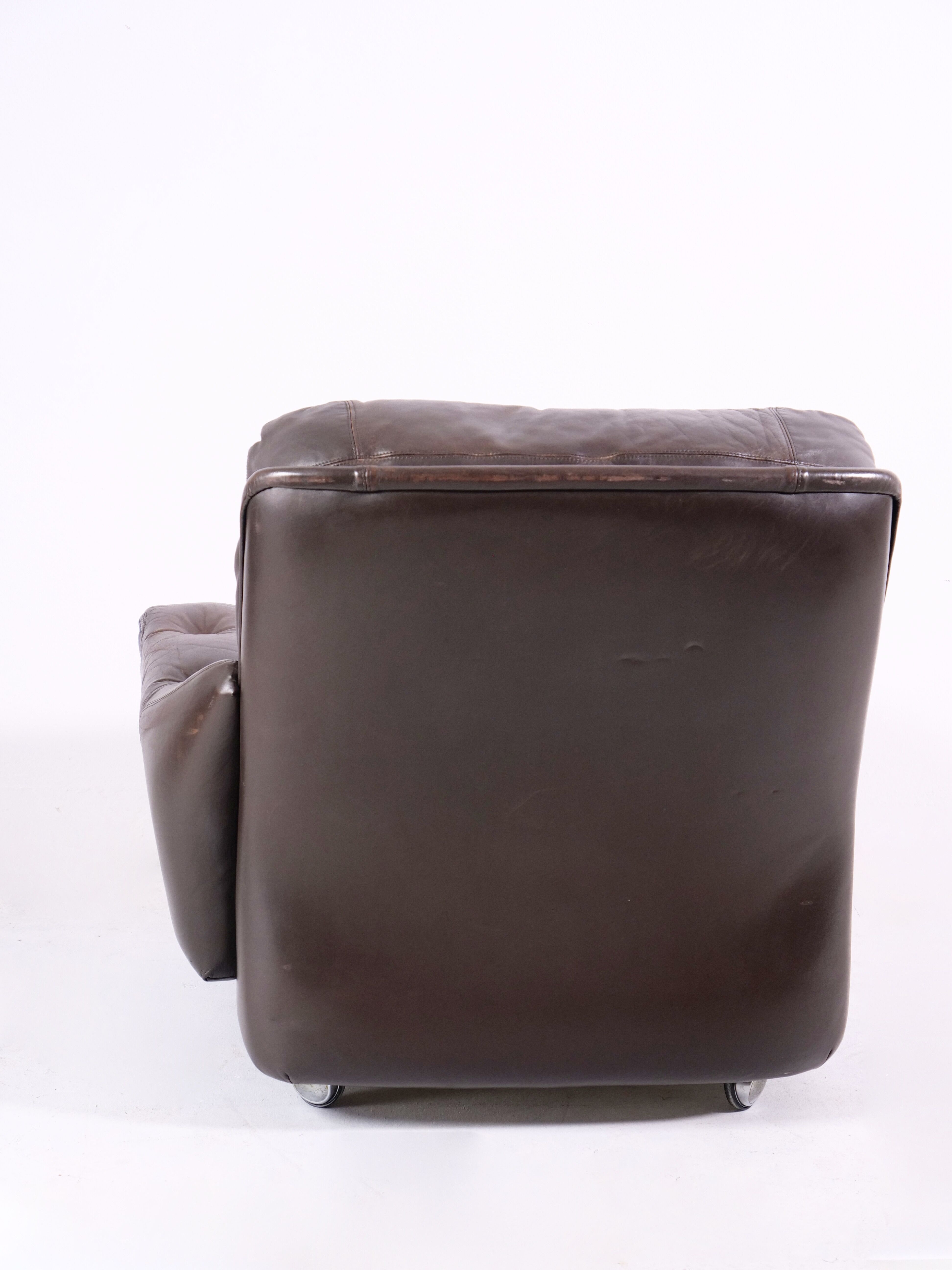 Modular leather sofa by michel cadestin for airborne