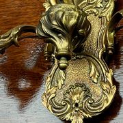 Paire d'appliques de style Louis XV. Bronze massif doré.