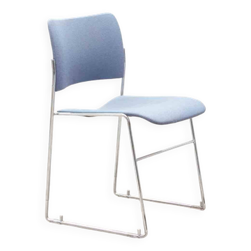 Howe chair 4/40 blue by David Rowland