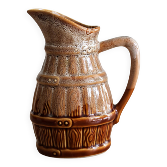 50cl glazed ceramic pitcher with beer barrel decoration