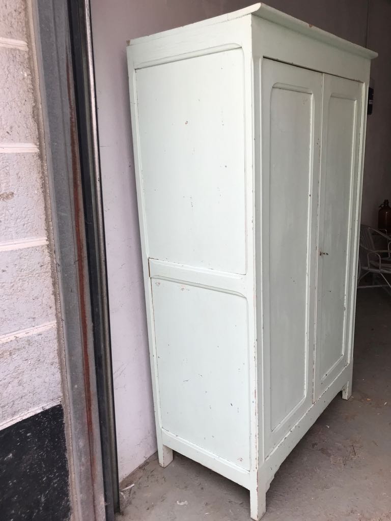 Paris cabinet green mint