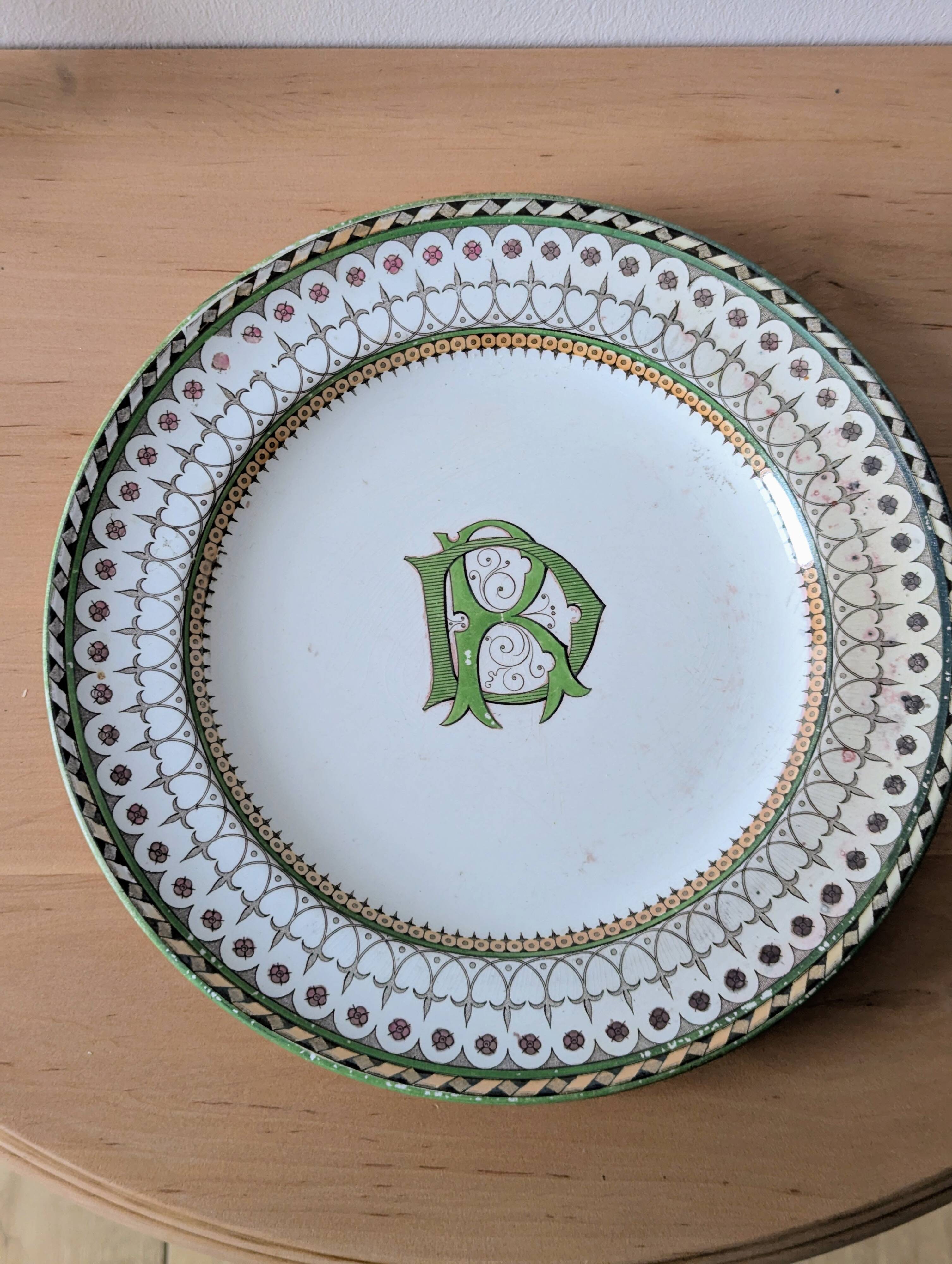 Antique round dish from Creil & Montereau, “Venetian” decor, late 19th century