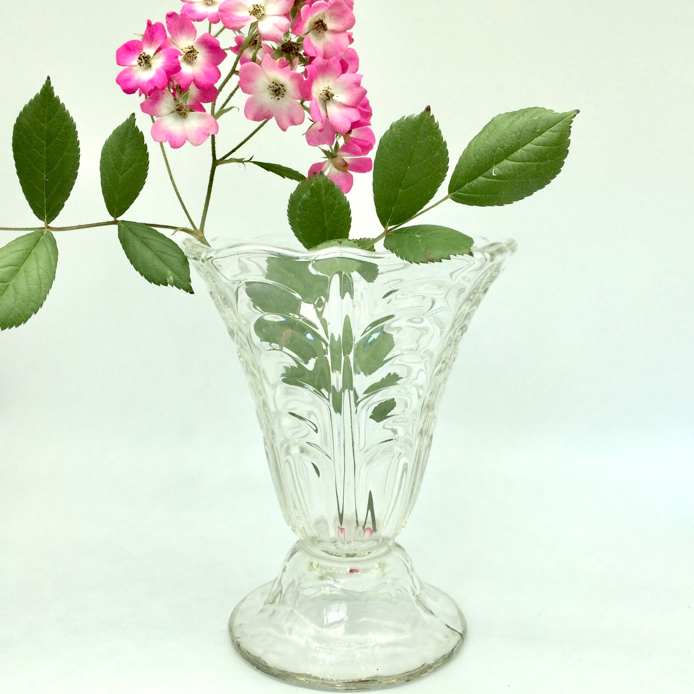 Vase verre moulé vintage