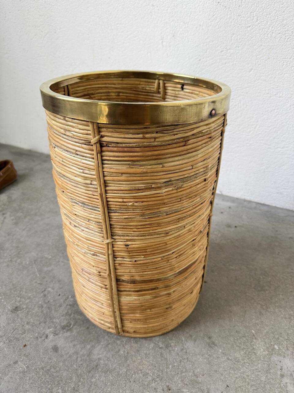 Porte parapluie ou corbeille en rotin, 1970, Italie