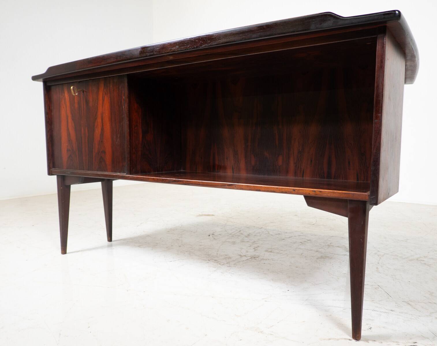 Mid-Century Modern Desk, Italy, 1970s