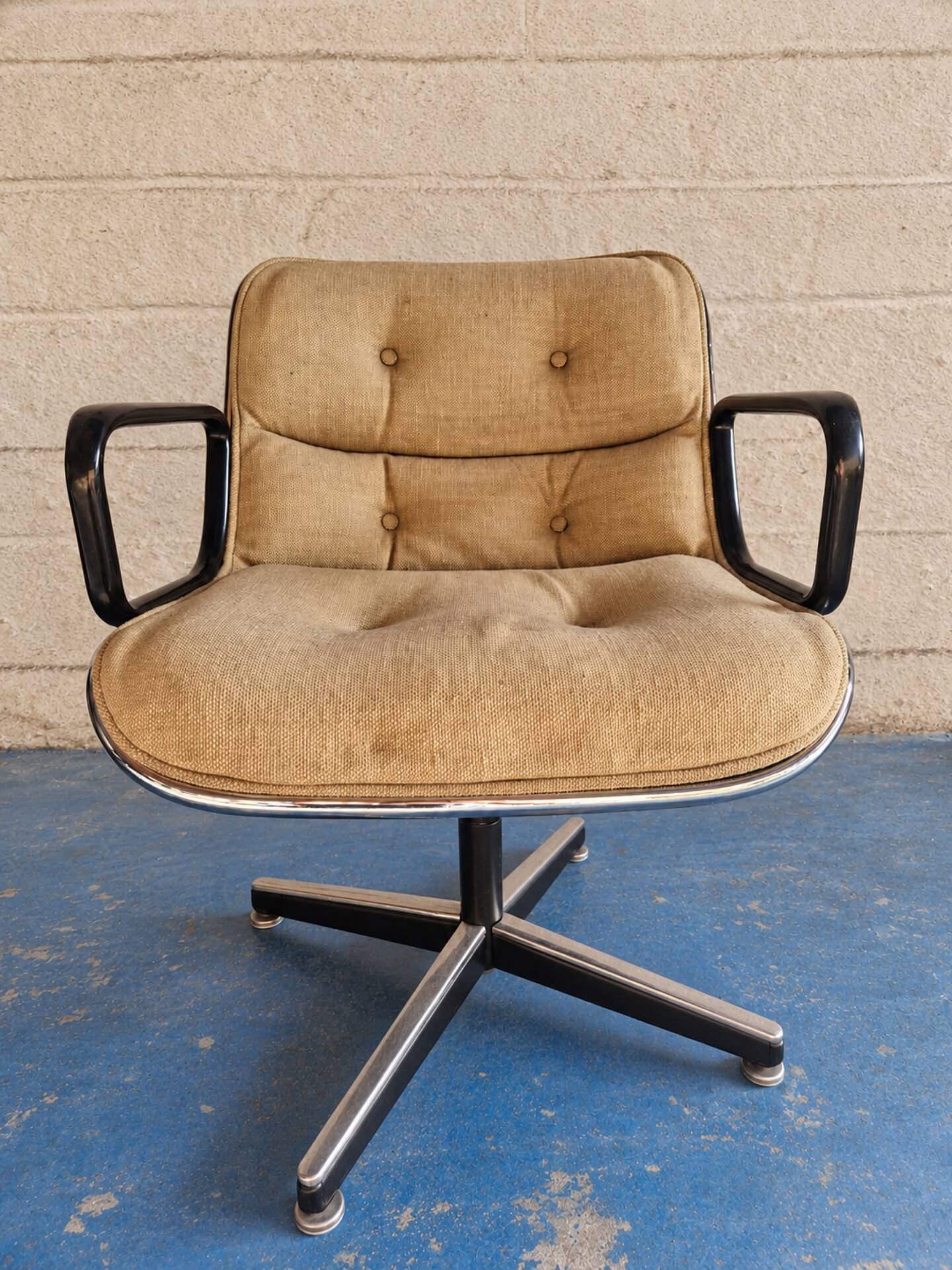4 Executive Chairs by Charles Pollock for Knoll – 1960s