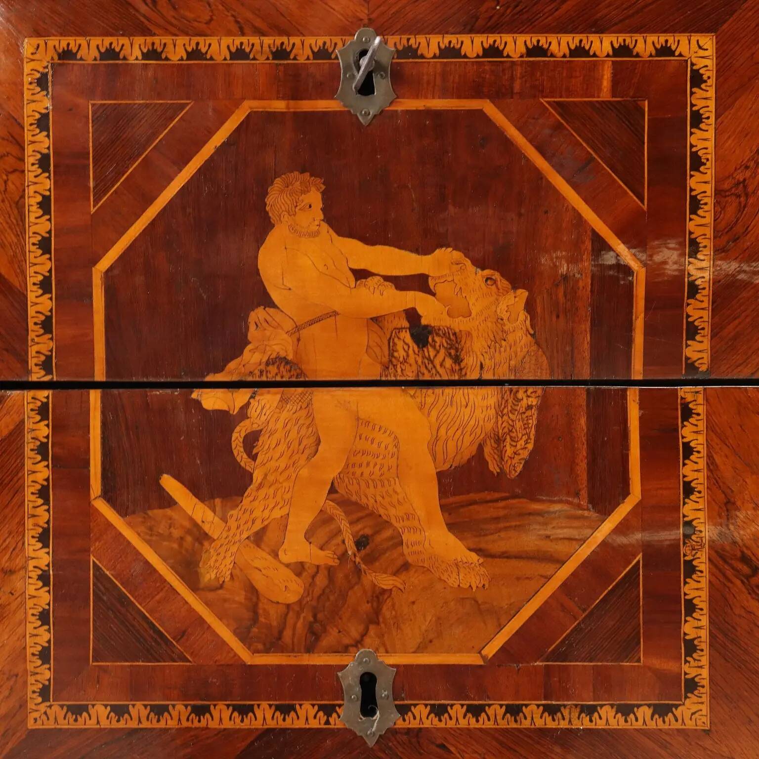 Antique neoclassical commode with 3 drawers, Italy, 18th century.